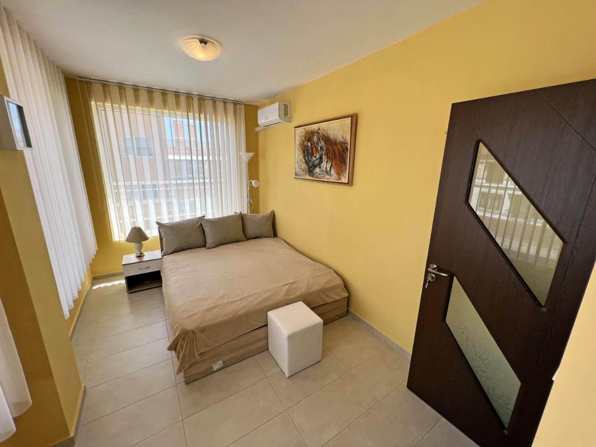 Valemar Apartments Pomorie Buitenkant foto