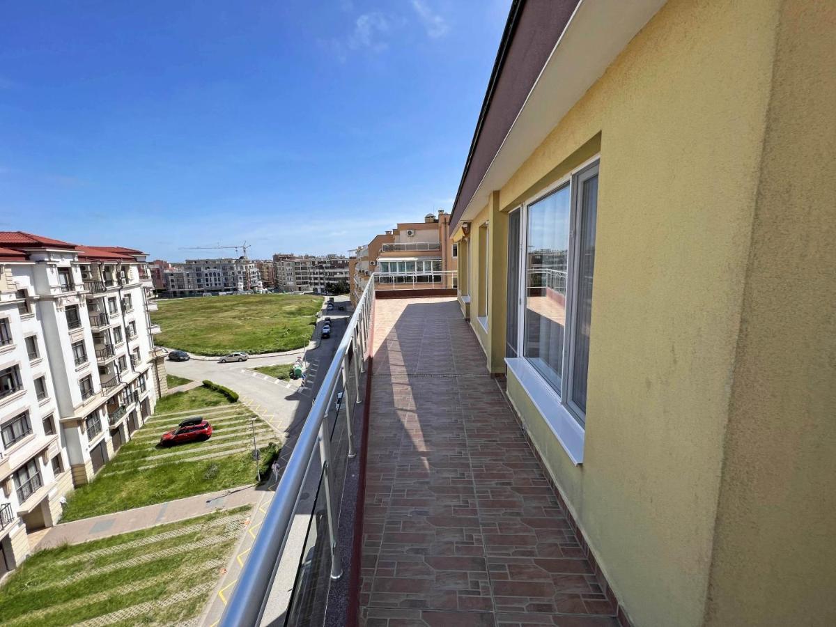 Valemar Apartments Pomorie Buitenkant foto