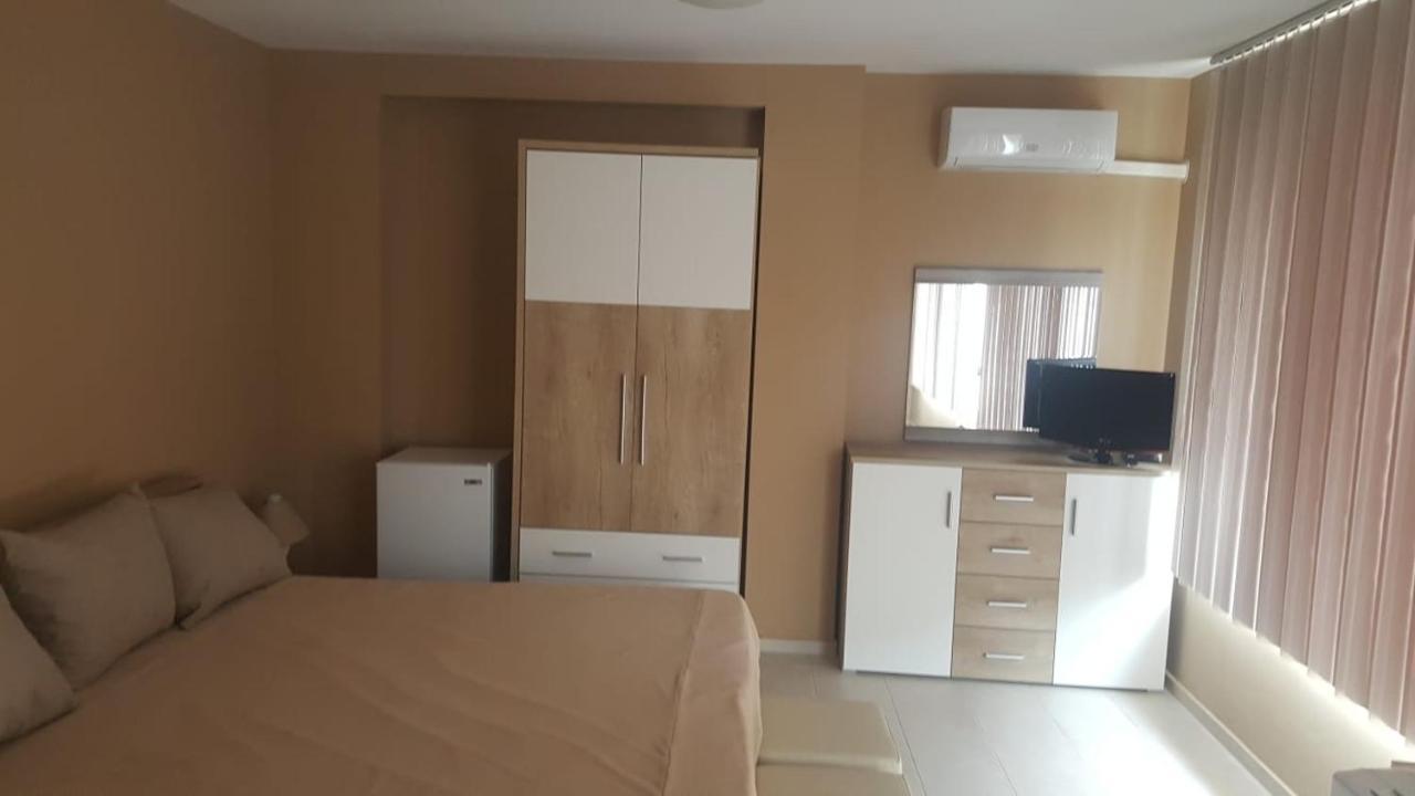 Valemar Apartments Pomorie Buitenkant foto