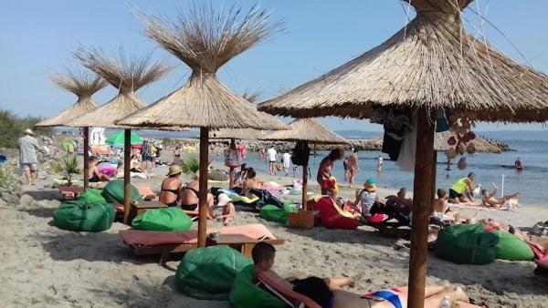Valemar Apartments Pomorie Buitenkant foto