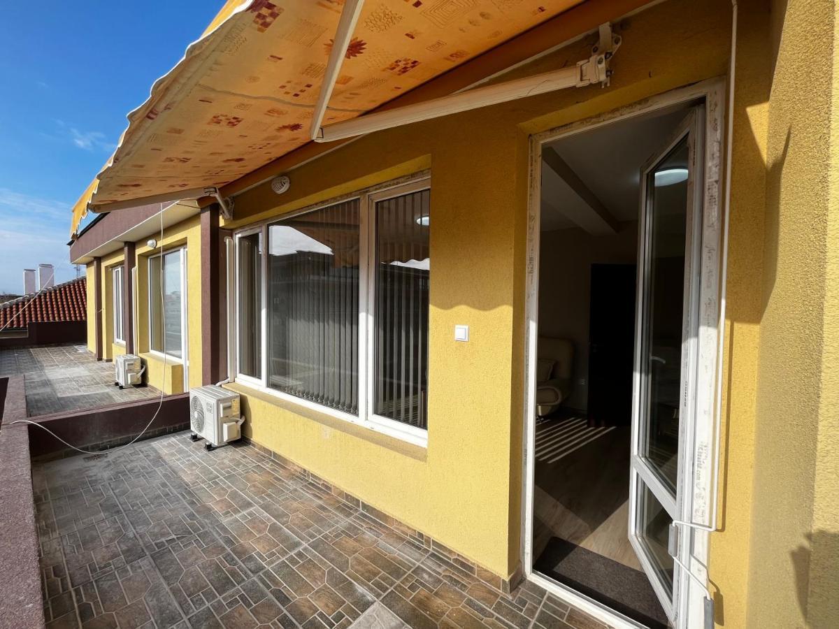 Valemar Apartments Pomorie Buitenkant foto