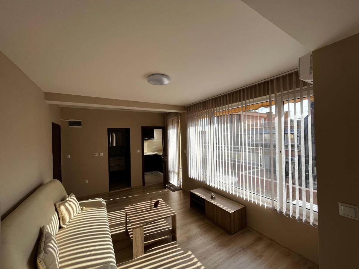 Valemar Apartments Pomorie Buitenkant foto